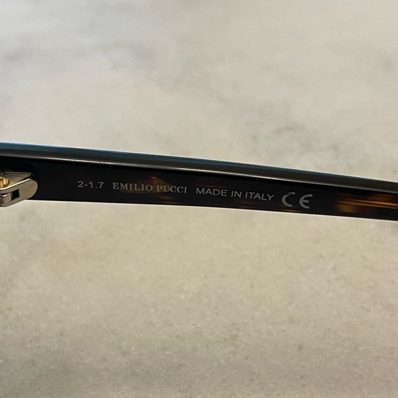 EMILIO PUCCI Sunglasses - Picture 5 of 7